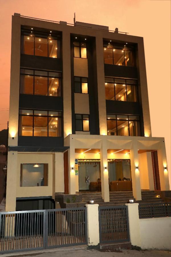 Hotel Aqua Vibes Rishīkesh Exterior foto